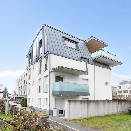 아파트 Panorama Loft 웨글